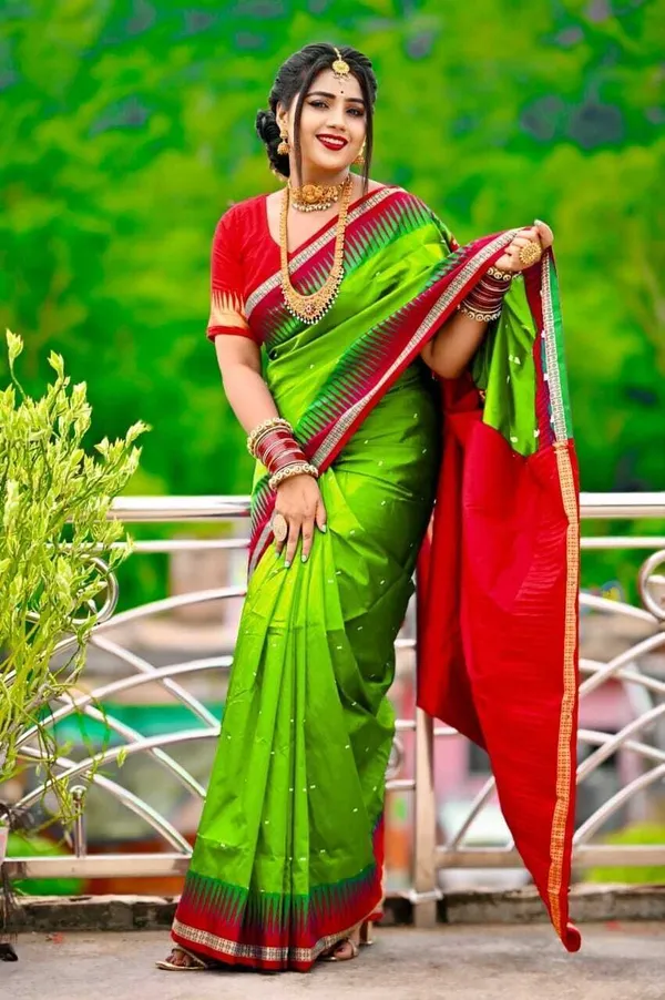Weaver_Store_Woven_Banarasi_Art_Silk_Saree_(Green)