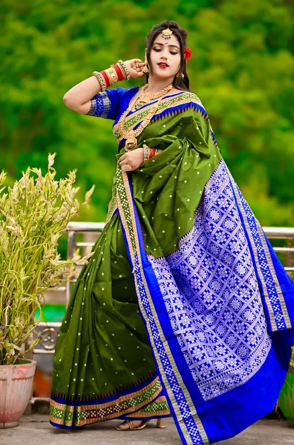 Weaver_Store_Woven_Banarasi_Art_Silk_Saree_(Green)