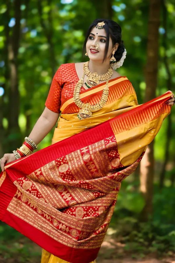 Weaver_Store_Woven_Banarasi_Art_Silk_Saree_(Mustard)