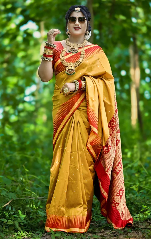 Weaver_Store_Woven_Banarasi_Art_Silk_Saree_(Mustard)