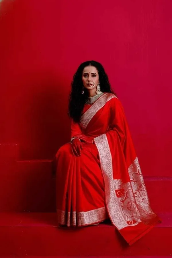 Weaver_Store_Woven_Banarasi_Art_Silk_Saree_(Red)