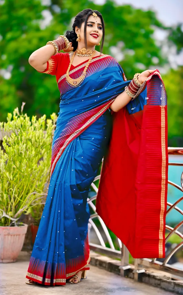 Weaver_Store_Woven_Banarasi_Art_Silk_Saree_(Blue)