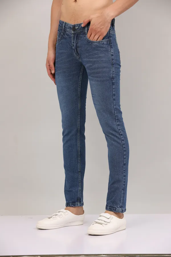 Blue_Washed_Jeans