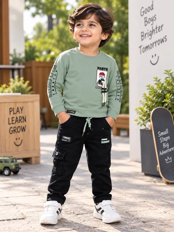 Boys_Sage_Green_Graphic_Printed_Full_Sleeve_Sweatshirt