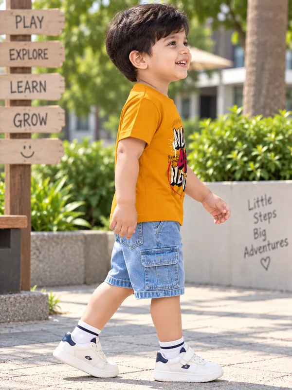 Boys_Mustard_Yellow_Graphic_Printed_Round_Neck_T-Shirt
