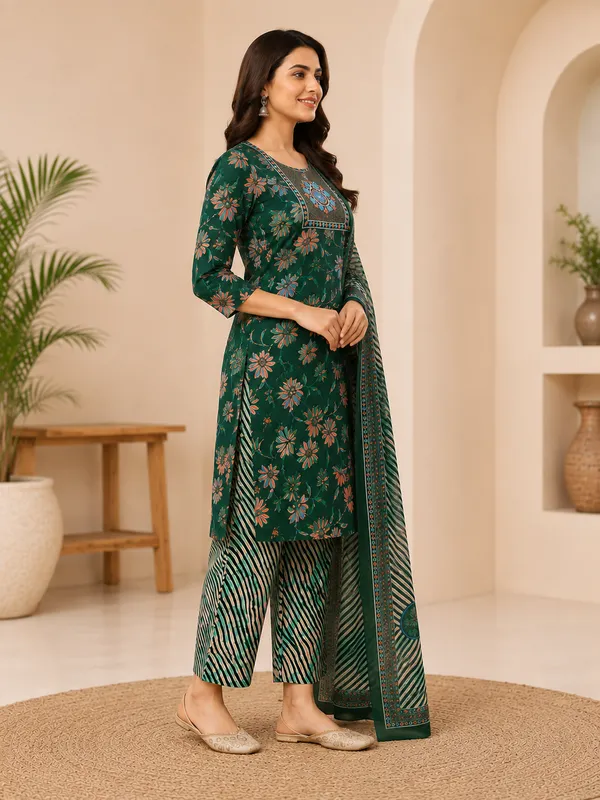 Women_Bottle_Green_Floral_Printed_Kurta_Pant_Dupatta_Set