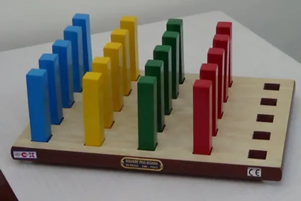 Peg_Board_Square_with_20_Wooden_Pegs_Diff._colors_for_Fine_Motor_Skills