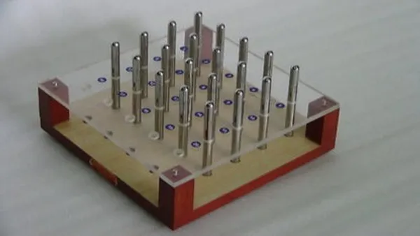 Acrylic_Wood_Depth_Perception_Peg_Board_With_20_Pegs