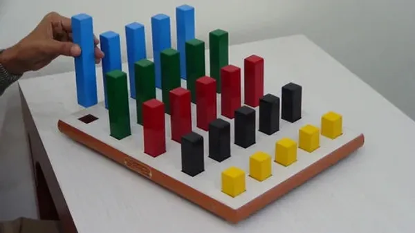 Wooden_Graded_Square_Peg_Board_With_25_Pegs_Different_Colors_for_Fine_Motor_Skills