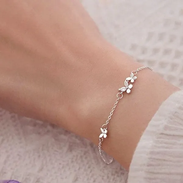 Silver_Tone_Floral_Charm_Bracelet_for_Women