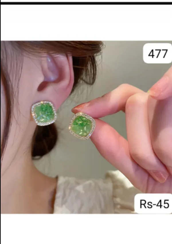 Green_Square_Rhinestone_Stud_Earrings_for_Women