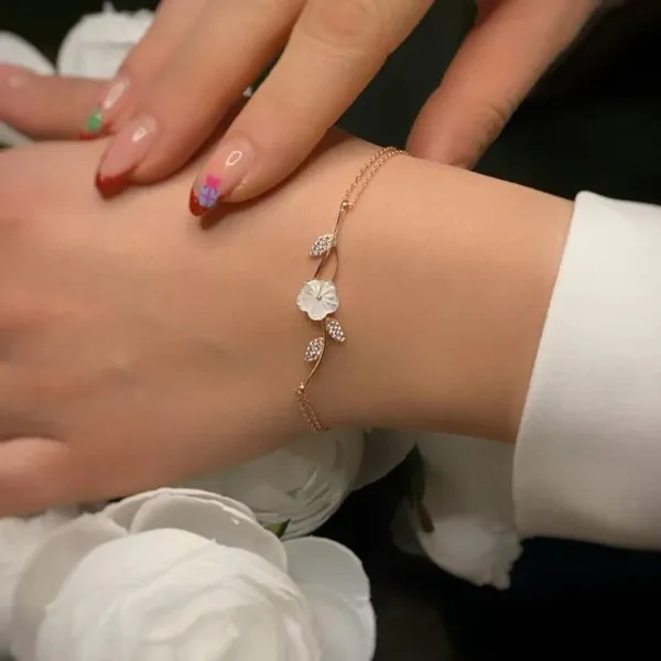 Rose_Gold_Floral_Bracelet_for_Women