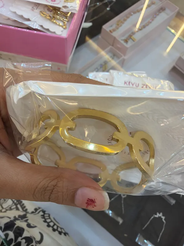 Gold_Tone_Interlocking_Link_Kada_for_Women