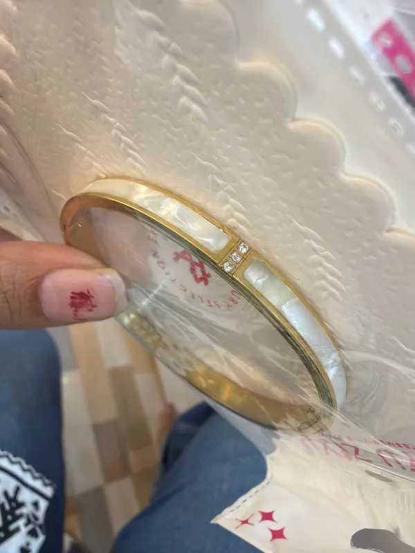 Gold_Tone_Inlay_Regular_Kada_Bracelet_for_Women