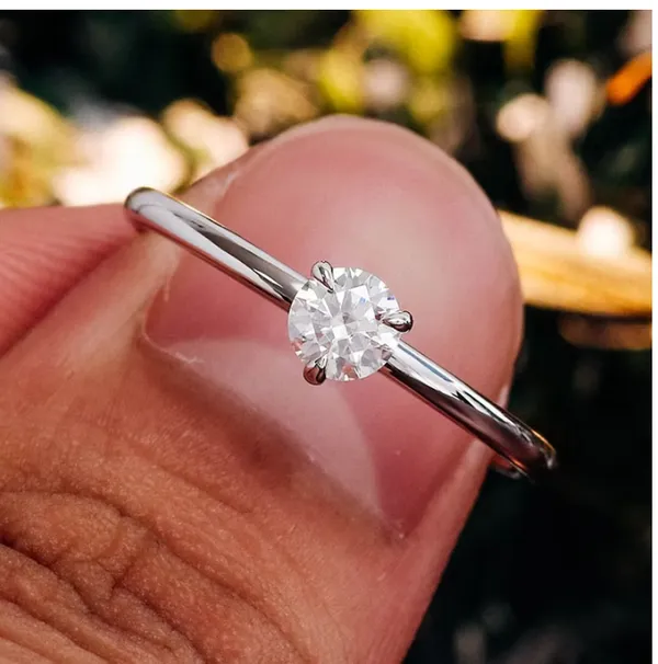 Silver_Tone_Solitaire_Ring_for_Women