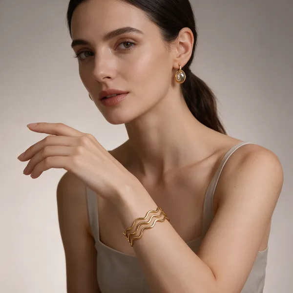Gold_Tone_Wavy_Pattern_Bracelet_For_Women