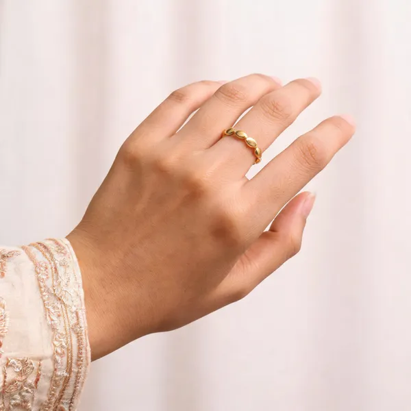 Gold_Tone_Oval_Link_Ring_For_Women
