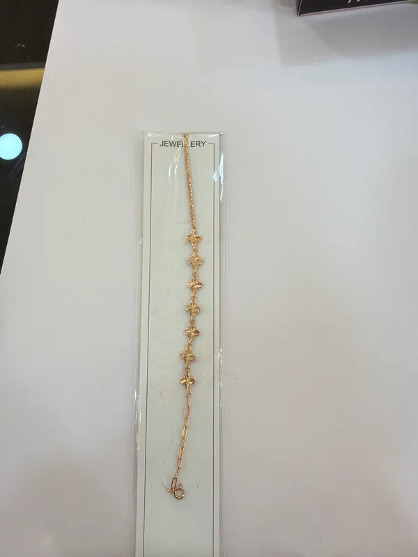 Gold_Tone_Floral_Chain_Bracelet_for_Women