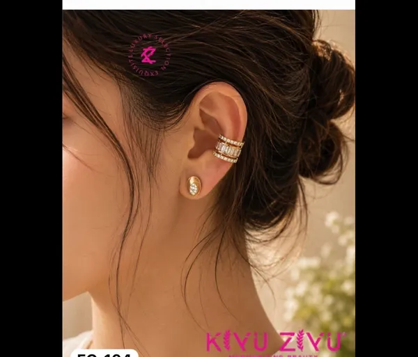 Gold_Tone_Ear_Cuff_And_Stud_Earrings_For_Women