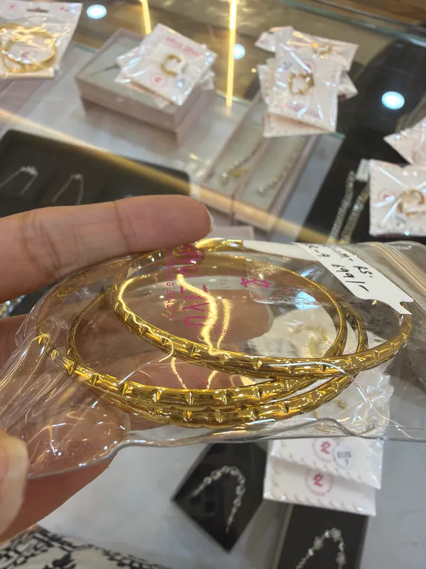 Gold_Tone_Textured_Bangles_Set_for_Women