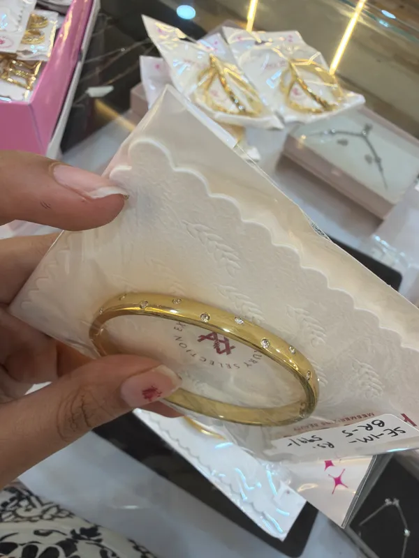 Gold_Tone_Stone_Studded_Regular_Bracelet_for_Women