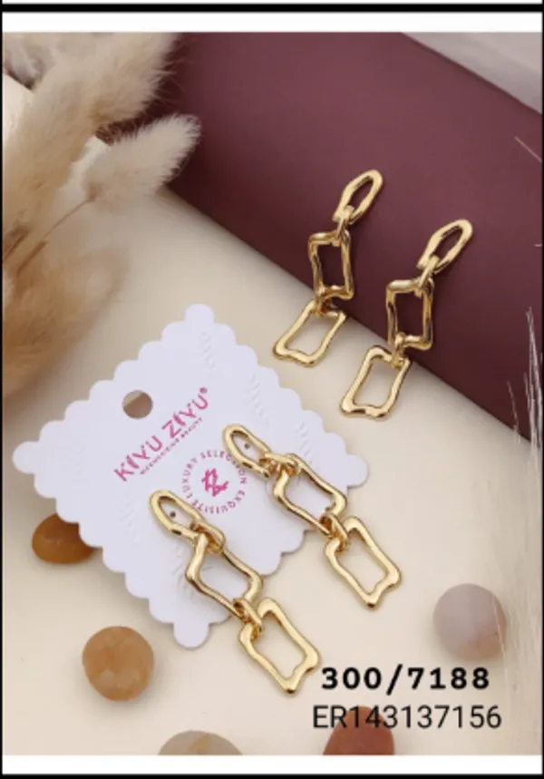 Gold_Tone_Geometric_Drop_Earrings_for_Women