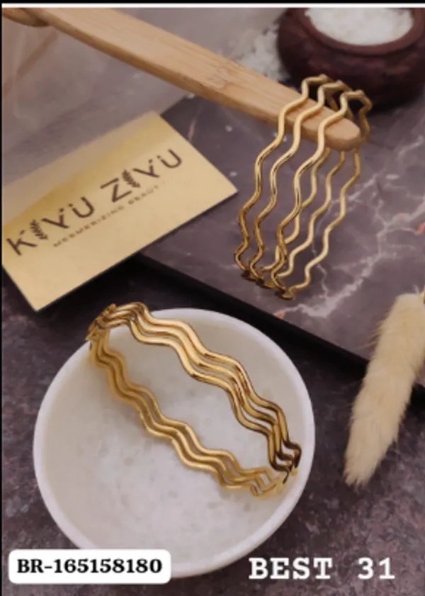 Gold_Tone_Wavy_Pattern_Bracelet_for_Women