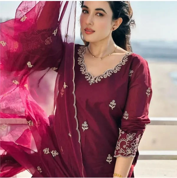 Purple_Viscose_Rayon_Embroidered_Straight_Kurta_Set_For_Women