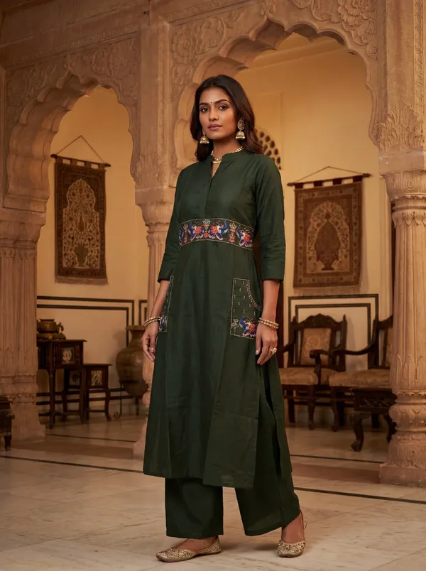 Dark_Green_Viscose_Rayon_Embroidered_Straight_Kurta_Set_For_Women