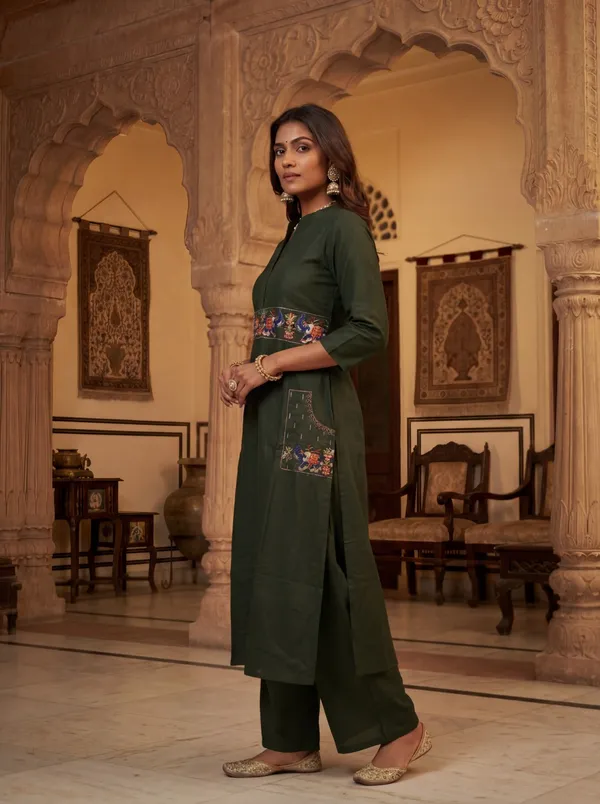 Dark_Green_Viscose_Rayon_Embroidered_Straight_Kurta_Set_For_Women