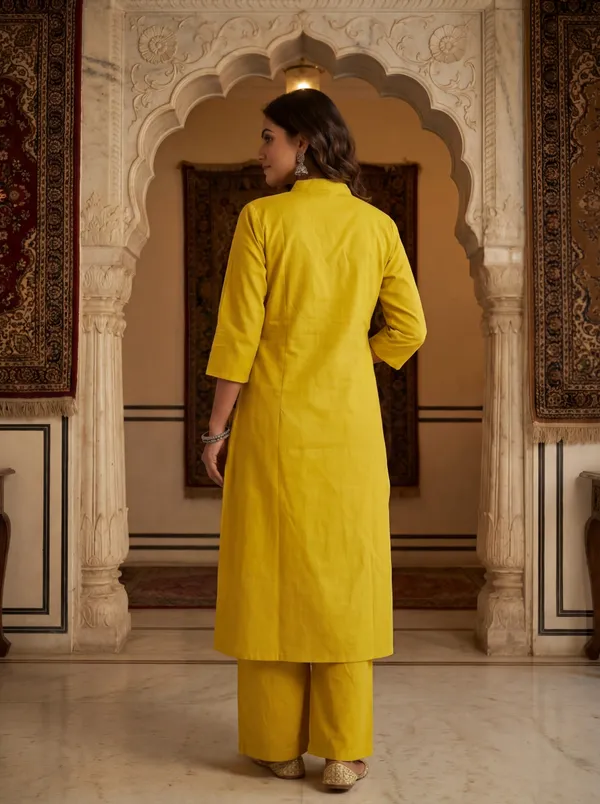 Yellow_Viscose_Rayon_Straight_Fit_Kurta_Set_For_Women
