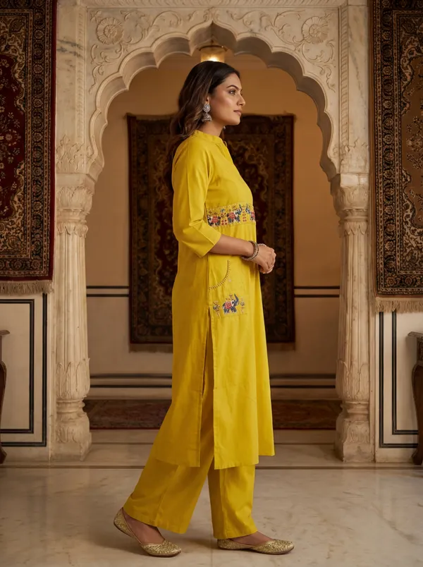 Yellow_Viscose_Rayon_Straight_Fit_Kurta_Set_For_Women