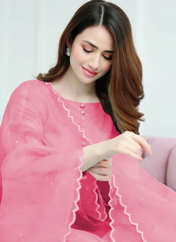 DD's_creation_Women_Kurta_Pant_Attached_Dupatta_Set_()