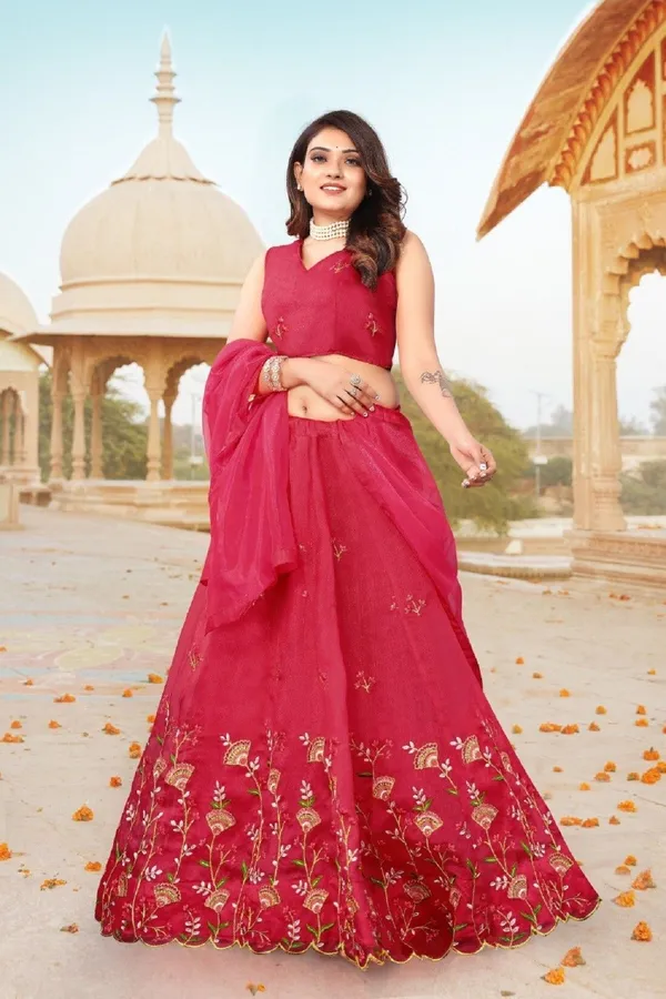 Aatvi_Embroidered_Semi_Stitched_Lehenga_Choli_Red