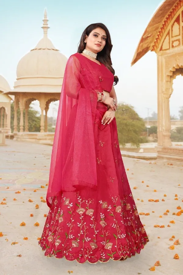 Aatvi_Embroidered_Semi_Stitched_Lehenga_Choli_Red