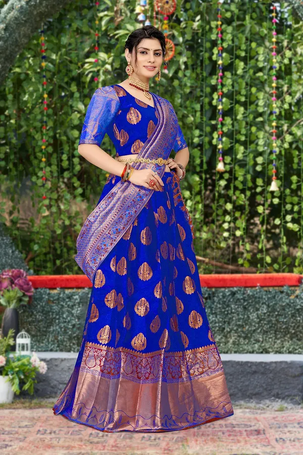 Aatvi_Self_Design_Semi_Stitched_Lehenga_Choli_Light_Blue