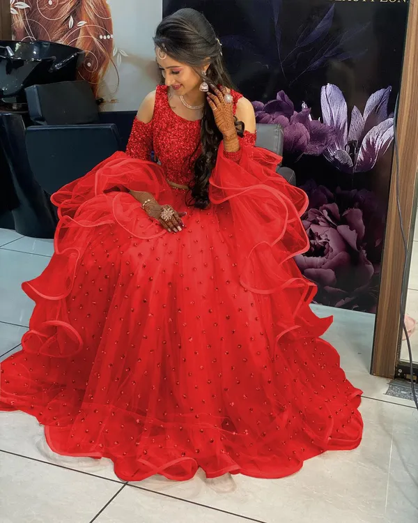 Mert_India_Embellished_Semi_Stitched_Lehenga_Choli_(Red)