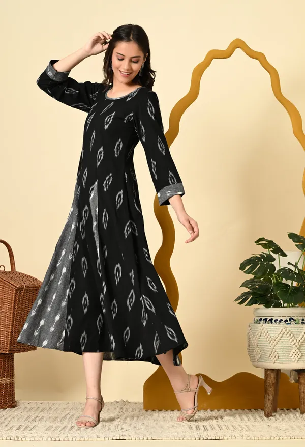 Monochromatic_Kali_Dress