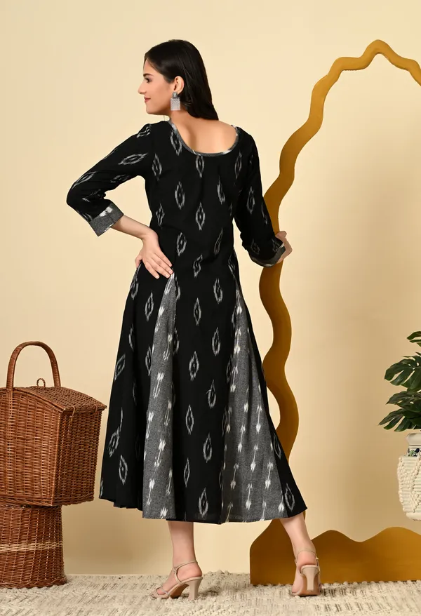 Monochromatic_Kali_Dress