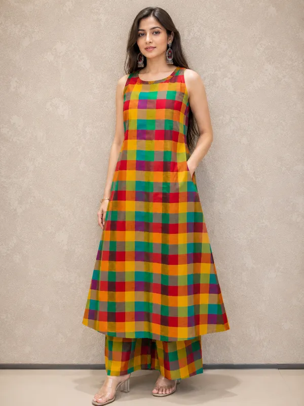 Madras_Checkered_Halter_Neck_Kurta_Set