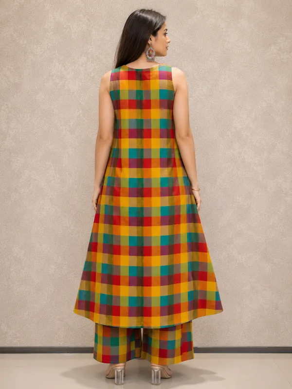 Madras_Checkered_Halter_Neck_Kurta_Set