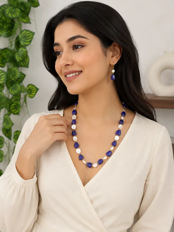 Gold_White_Quartz_Mother_Of_Pearl_Brass_Necklace_For_Women