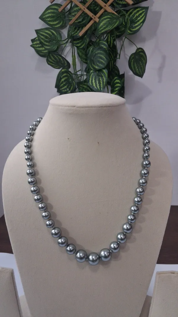 White_And_Gold_Pearl_Beads_Brass_Chain_Layered_Necklace_For_Women