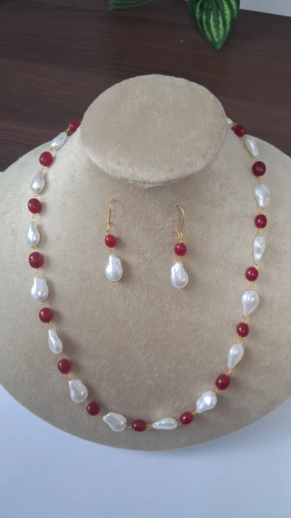 Elegant_Natural_Stone_Necklace