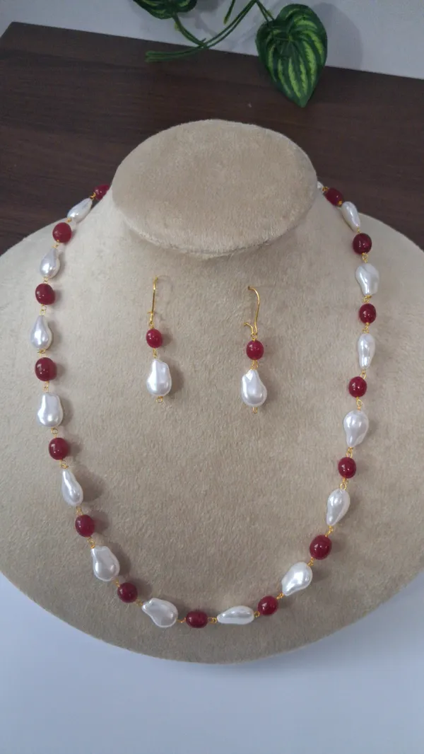 Elegant_Natural_Stone_Necklace
