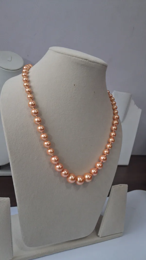 Elegant_Pearl_Chain_Necklace
