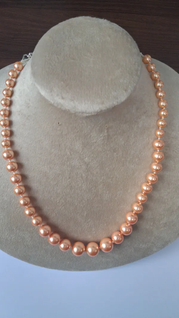 Elegant_Pearl_Chain_Necklace