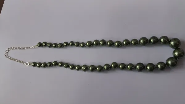 White_And_Gold_Pearl_Beads_Brass_Chain_Long_Necklace_For_Women