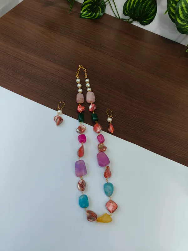 Classic_Natural_Quartz_Mother_of_Pearl_Necklace