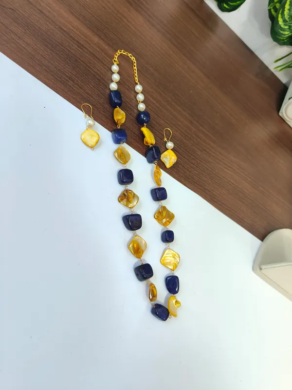 Traditional_Natural_Quartz_Pearl_Necklace
